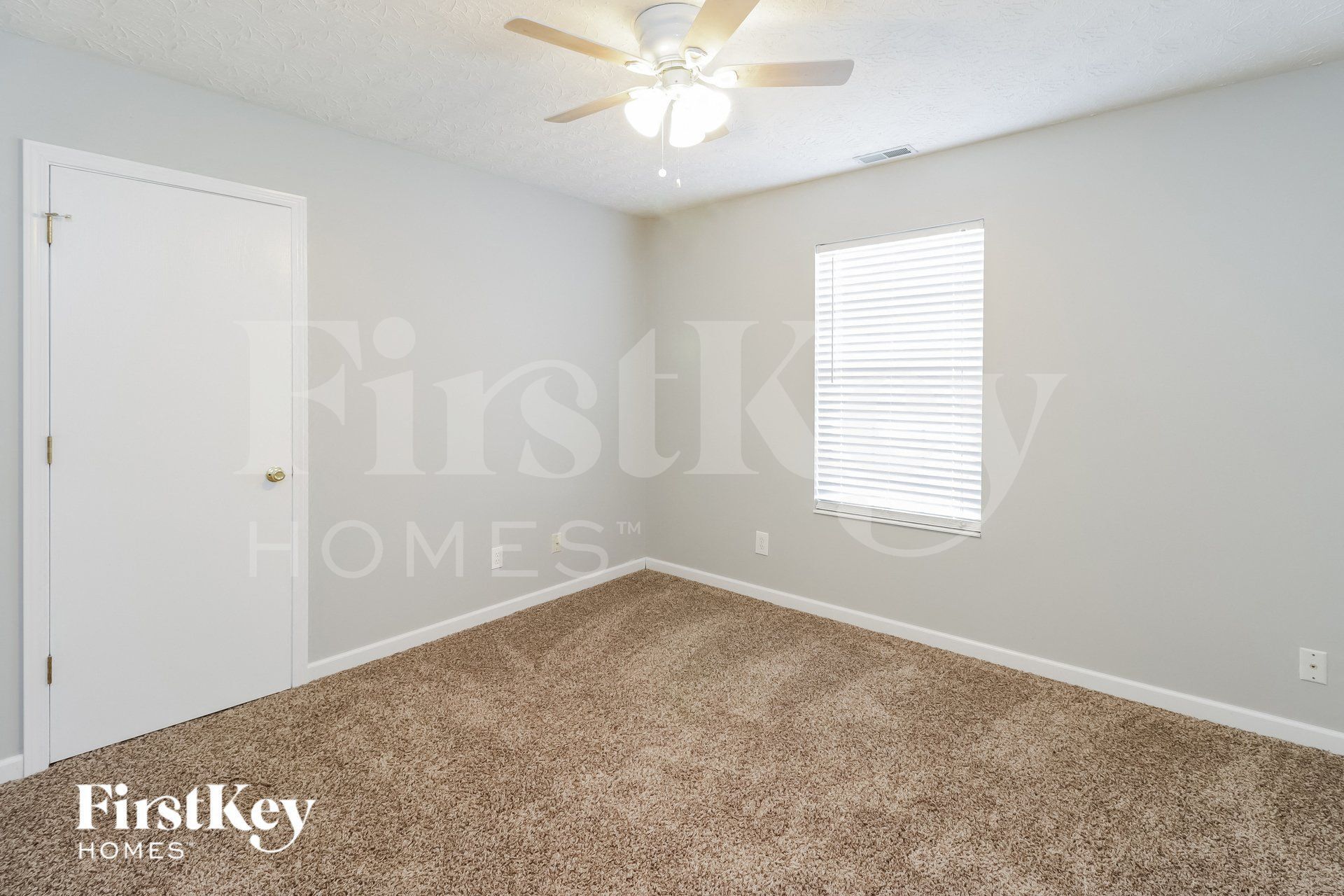 Building Photo - 421 Martin Ave