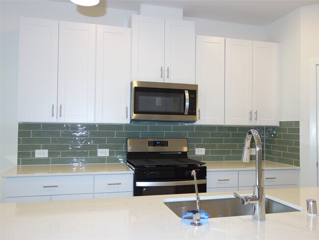 Building Photo - 620 Sand Dollar Dr