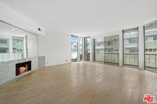 Building Photo - 20 28th Ave