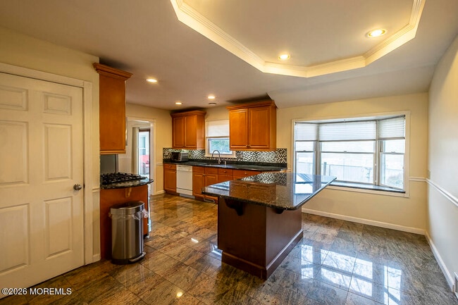 Building Photo - 614 Dow Ave