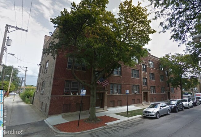 Primary Photo - 4403 N La Crosse Ave
