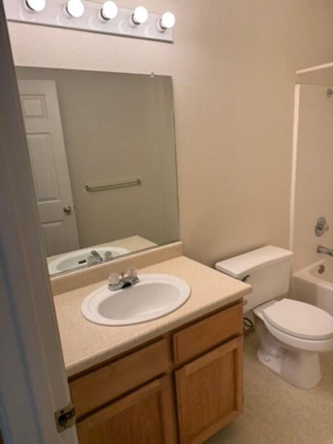 Building Photo - 4264 Stonewalk Ct