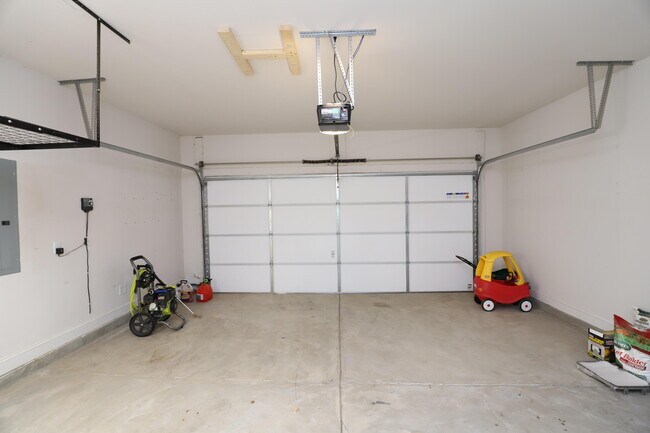 Building Photo - 870 Curlew Cir