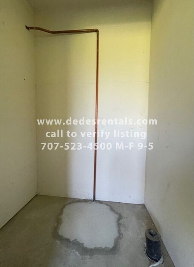Building Photo - 2038 Stonefield Ln