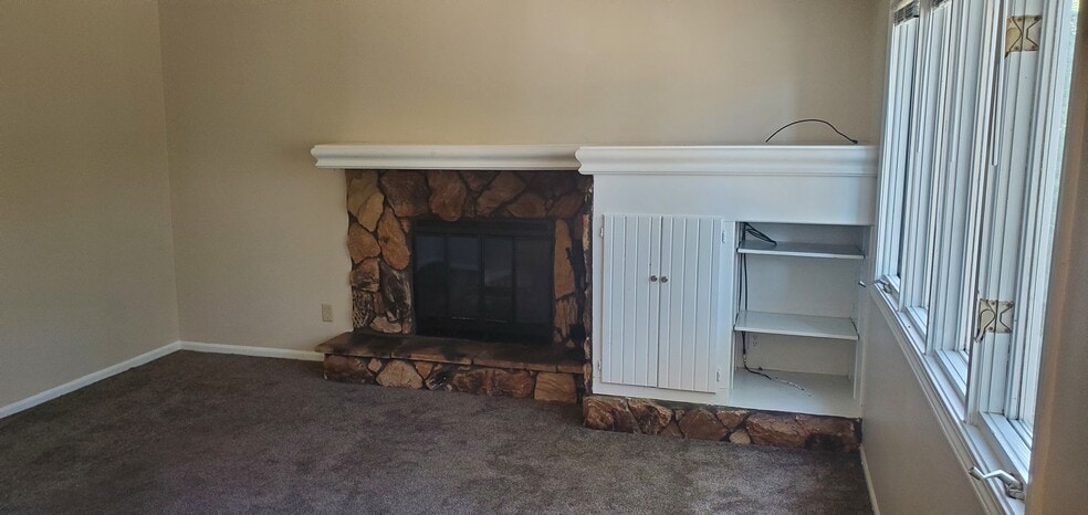 Living Room w/fireplace view - 1110 Timbercreek Dr
