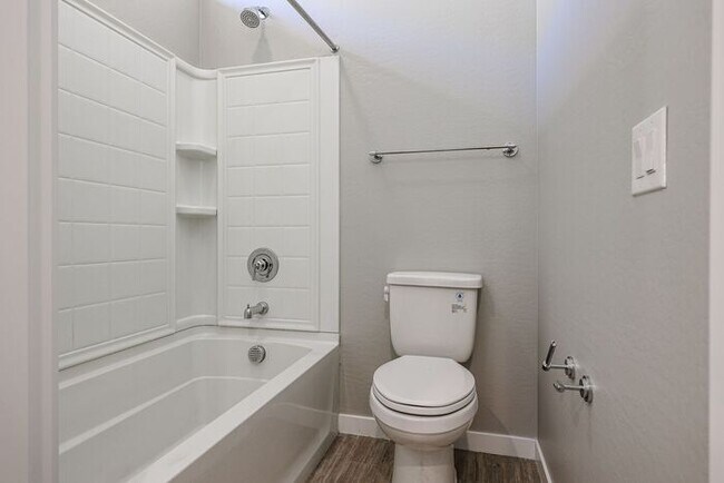 Building Photo - MOVE IN SPECIALS!! Recently Built Home in ...