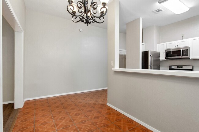 Building Photo - 111 S Henderson Ave