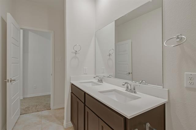 Building Photo - 1517 Bennington Ln