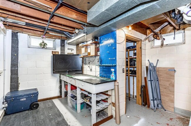 Building Photo - 1622 3rd St S