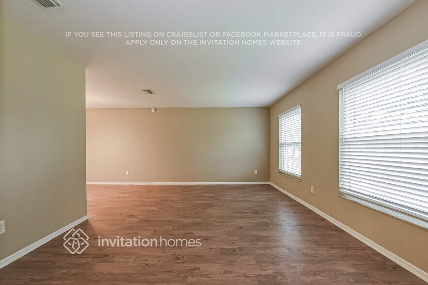 Building Photo - 7314 Tree Ln