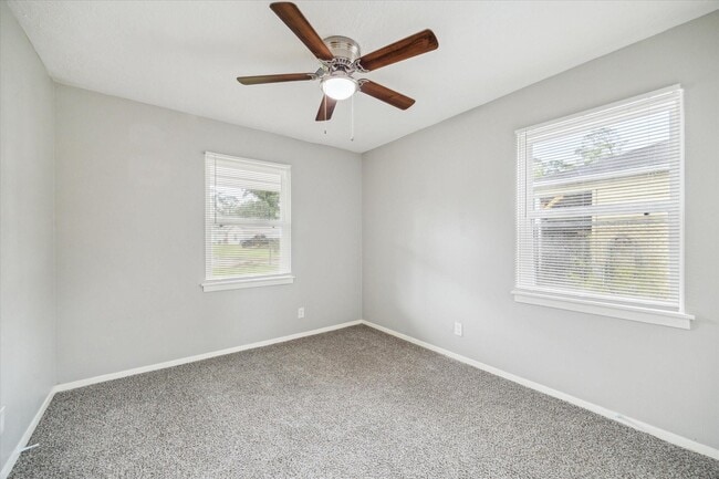 Building Photo - 7426 Saunders Rd