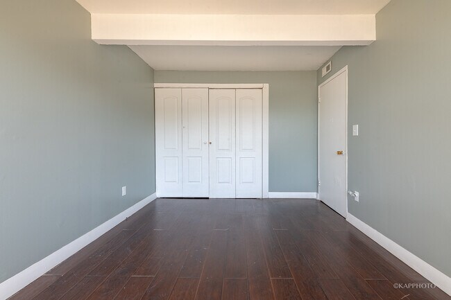 Building Photo - 4800 S Drexel Blvd