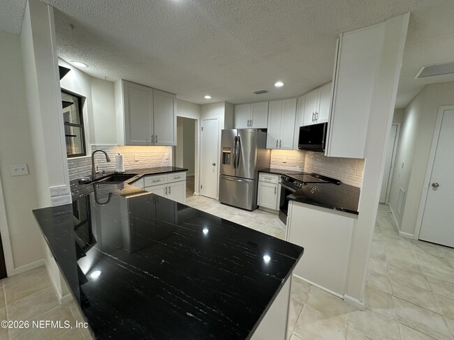 Building Photo - 2740 Sebastian Ct