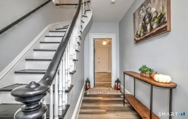 Building Photo - 6 Gilbert Ave