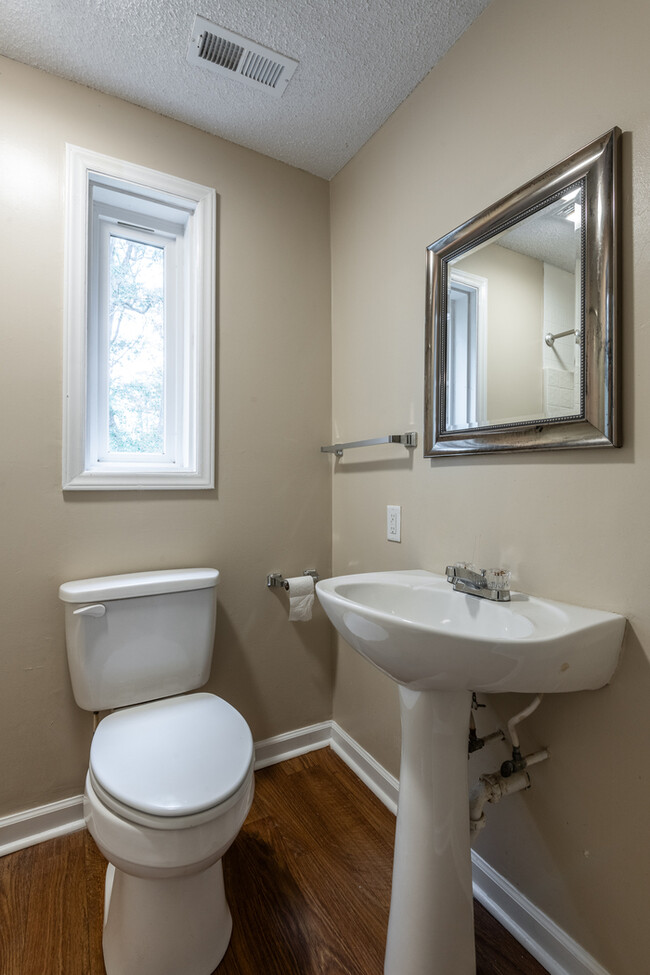 Building Photo - 2960 Tripp Ln