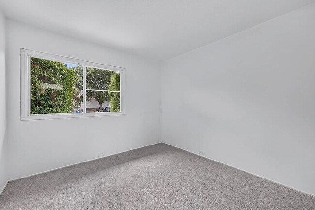 Building Photo - 1129 Nidrah St