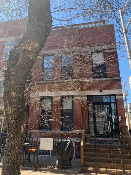 Building Photo - 1116 N Hermitage Ave