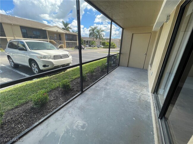 Building Photo - 5323 Summerlin Rd