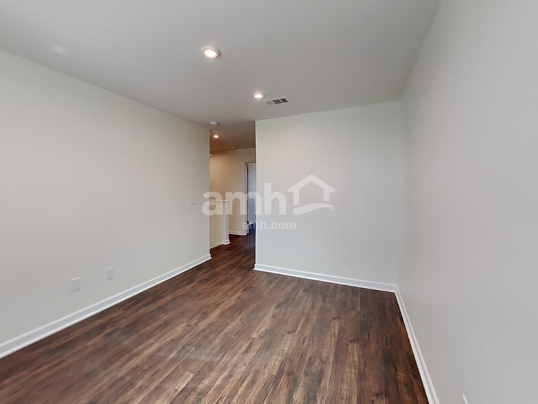 Building Photo - 941 Blue Ash Way