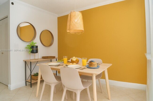 Building Photo - 19801 E Country Club Dr