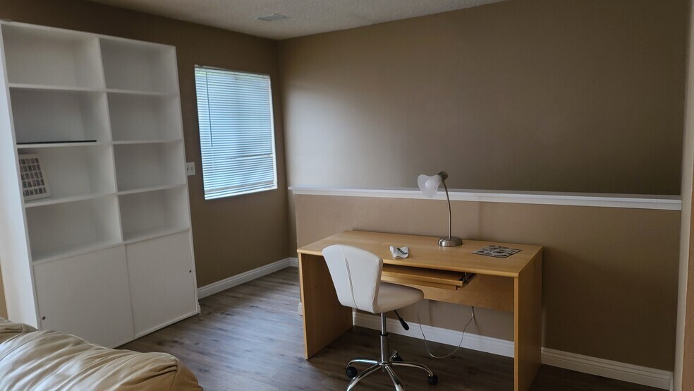 room for desk/business - 7831 Camino Noguera