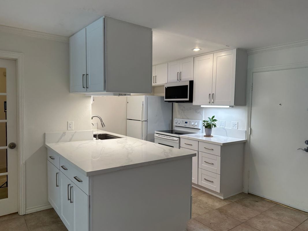 Building Photo - 7777 W 91st St