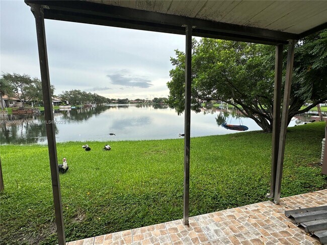 Building Photo - 2761 SW 58th Manor