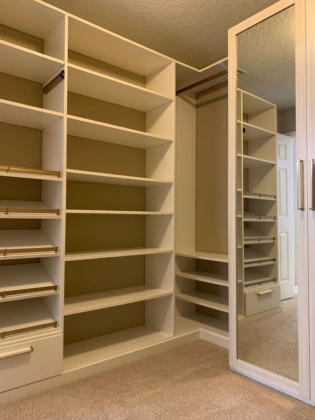 Building Photo - Single Family Home Westyn Bay