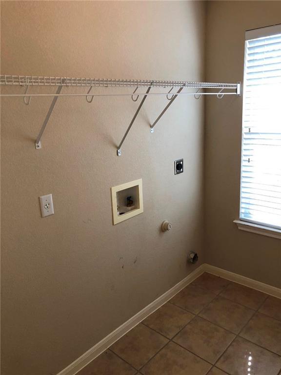 Building Photo - 4105 Meadow Bluff Way