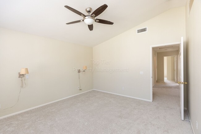 Building Photo - Beautiful home in Sunset Glen with 4 bedrooms 2.5 bath, 1726 Sq Ft available NOW