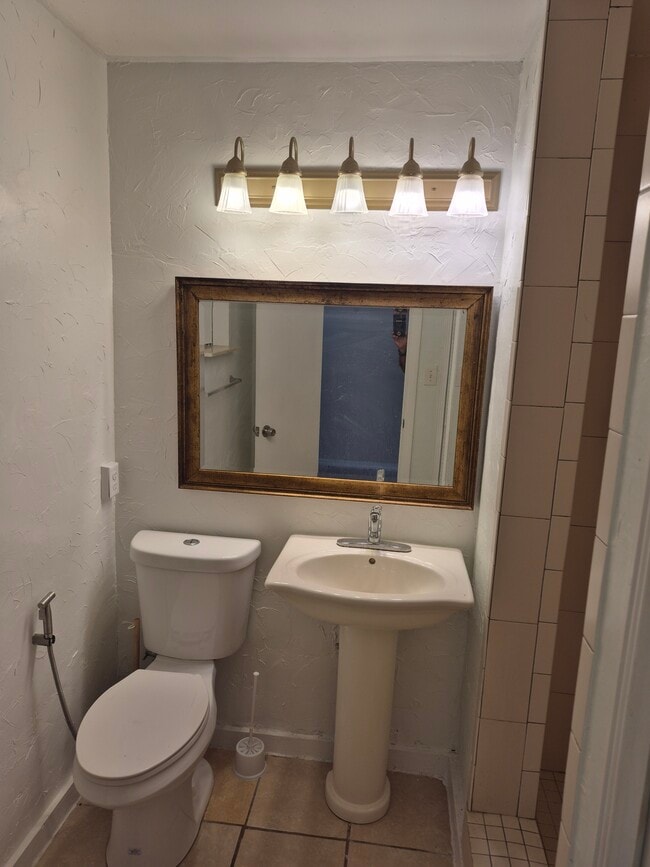 Primary Photo - 202 Magnolia St