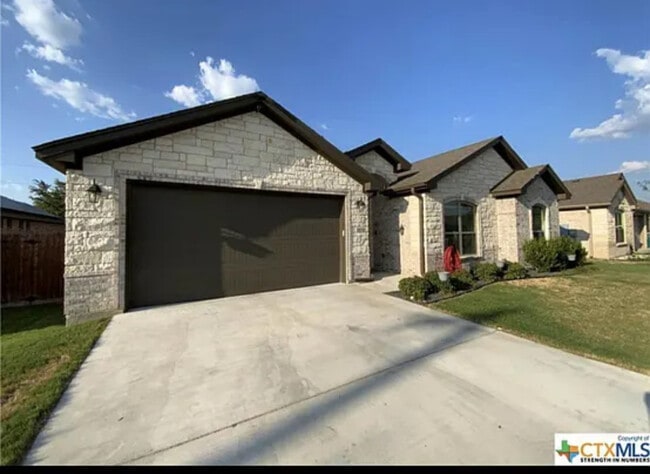 Building Photo - 3404 Braford Dr