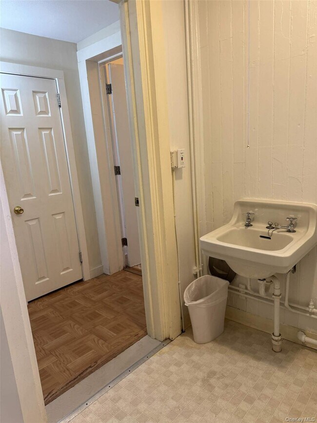 Building Photo - 50 NY-343
