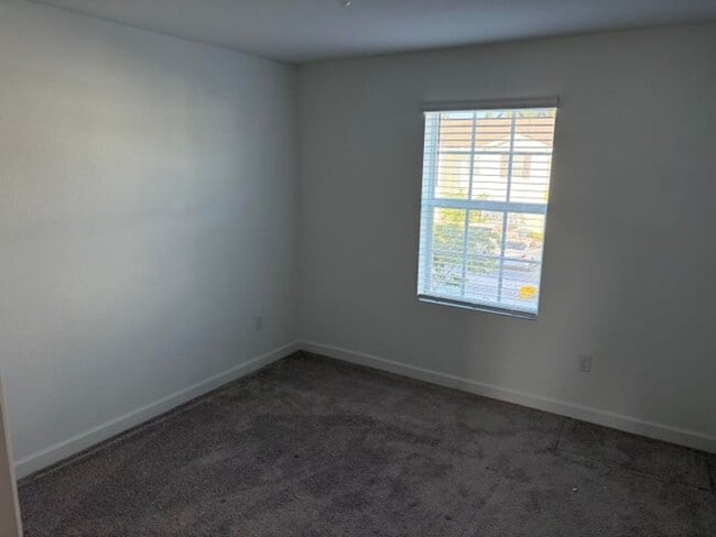 Building Photo - 4181 Lagoon Shore Dr