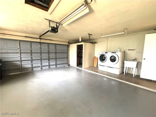 Building Photo - 675 Wedge Dr