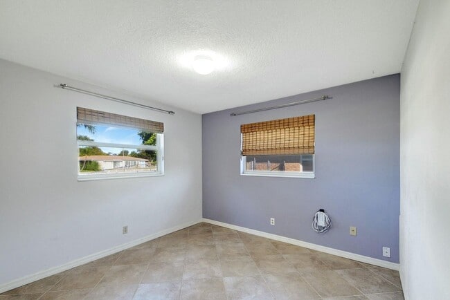 Building Photo - 1753 W Terrace Dr