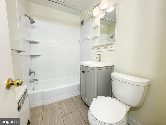 Building Photo - 614 Sligo Ave