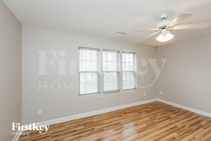 Building Photo - 1620 Winthrop Ln
