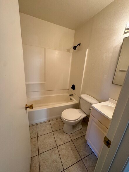 Building Photo - 618 Ammunition Rd