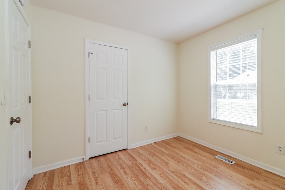 Building Photo - 757 Newport Dr