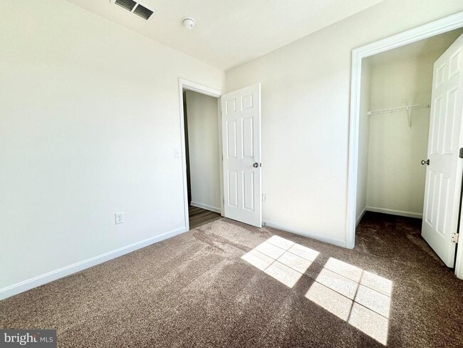 Building Photo - 76 Filbert Dr