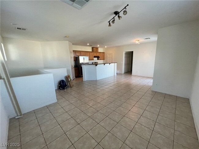 Building Photo - 31 Hudson Canyon St