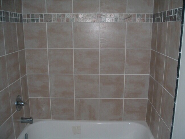 Building Photo - Sugar Pond Manor