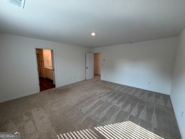 Building Photo - 788 Gelderland Dr