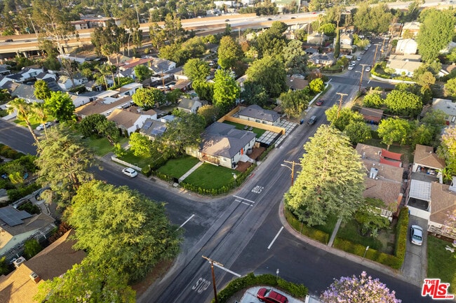 Building Photo - 5500 Morella Ave