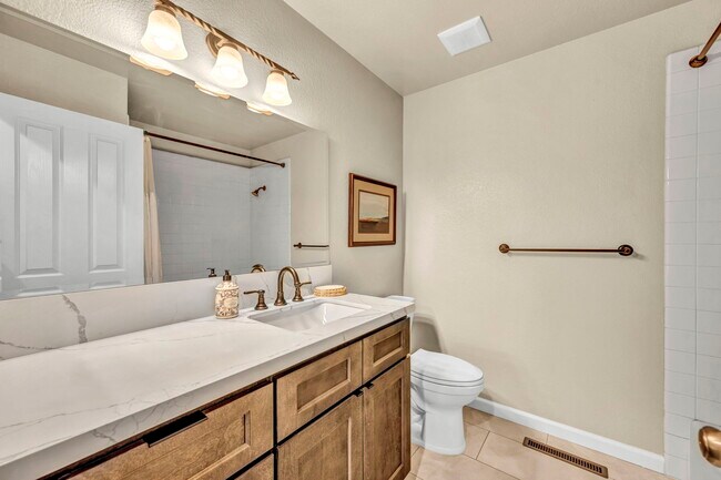 Building Photo - 4731 Ellicott Wy