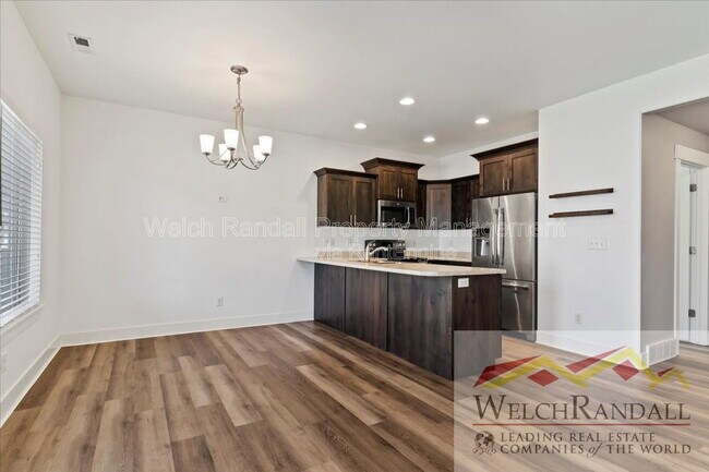 Building Photo - 2090 Carson Ave