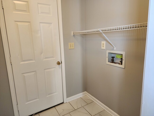 Building Photo - 3264 N Senseney Cir