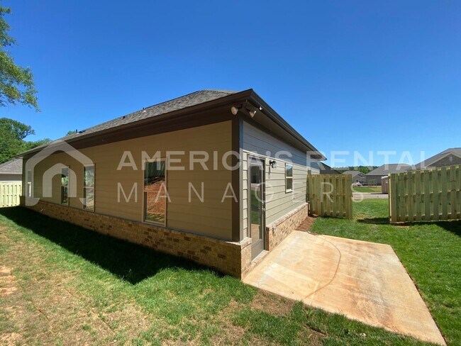 Building Photo - 84 Ballington Wy