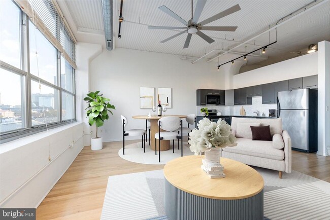 Building Photo - 2200 Arch St